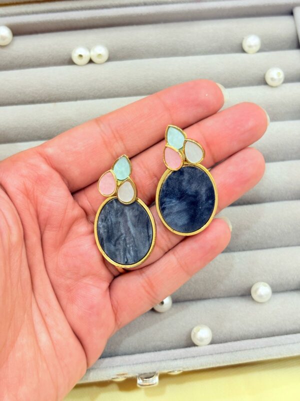 Marble oval earrings